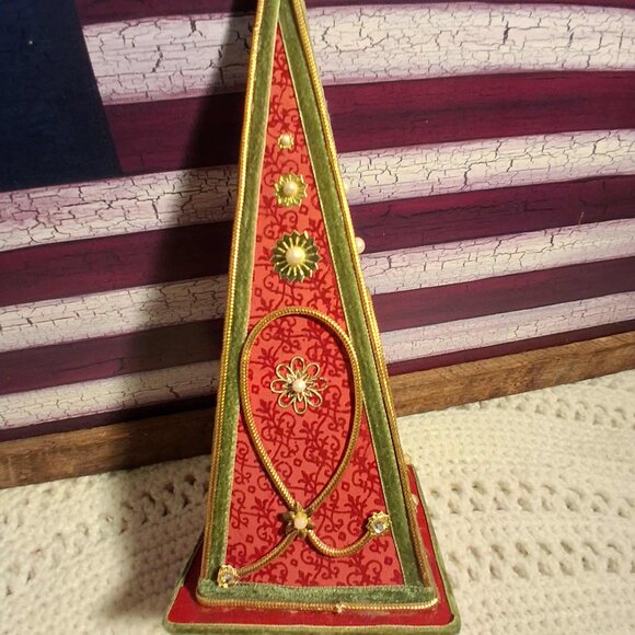 MUSICAL CHRISTMAS TREE DECOR-13" HIGH - Picture 6 of 7